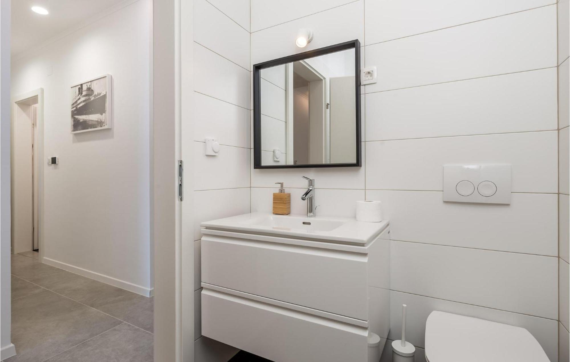 Amazing Apartment In Mali Losinj With Wifi Εξωτερικό φωτογραφία