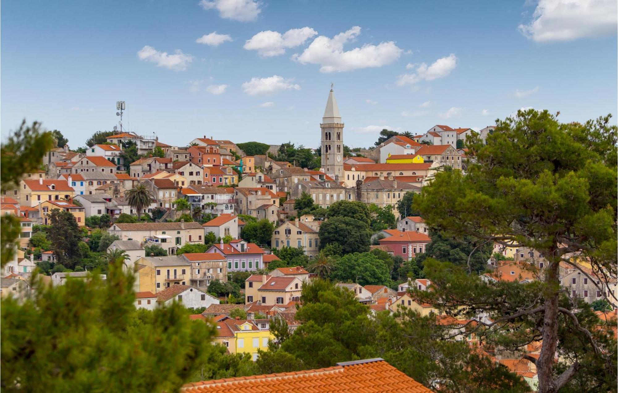 Amazing Apartment In Mali Losinj With Wifi Εξωτερικό φωτογραφία