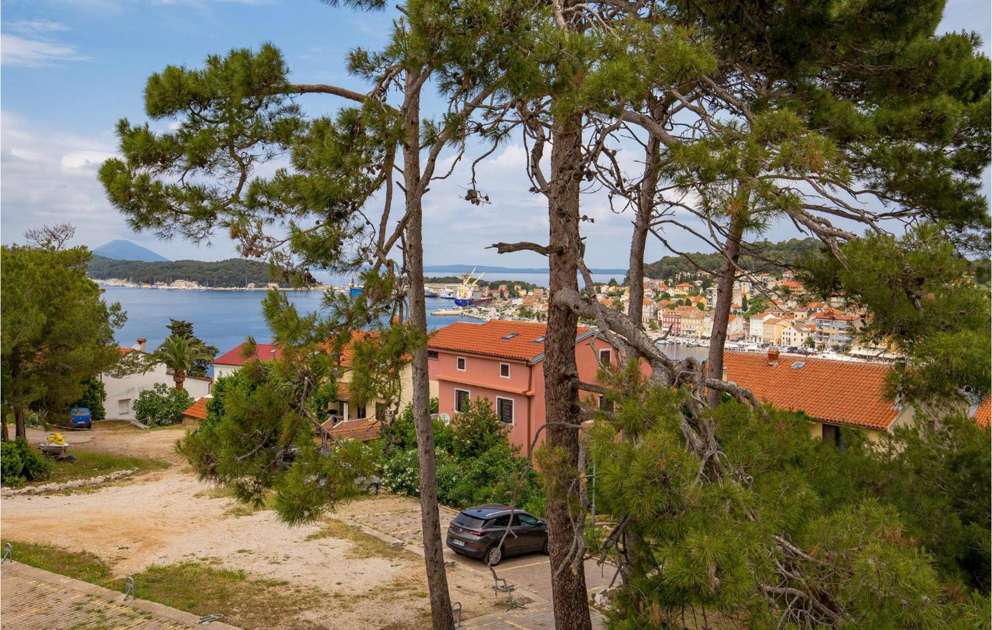 Amazing Apartment In Mali Losinj With Wifi Εξωτερικό φωτογραφία