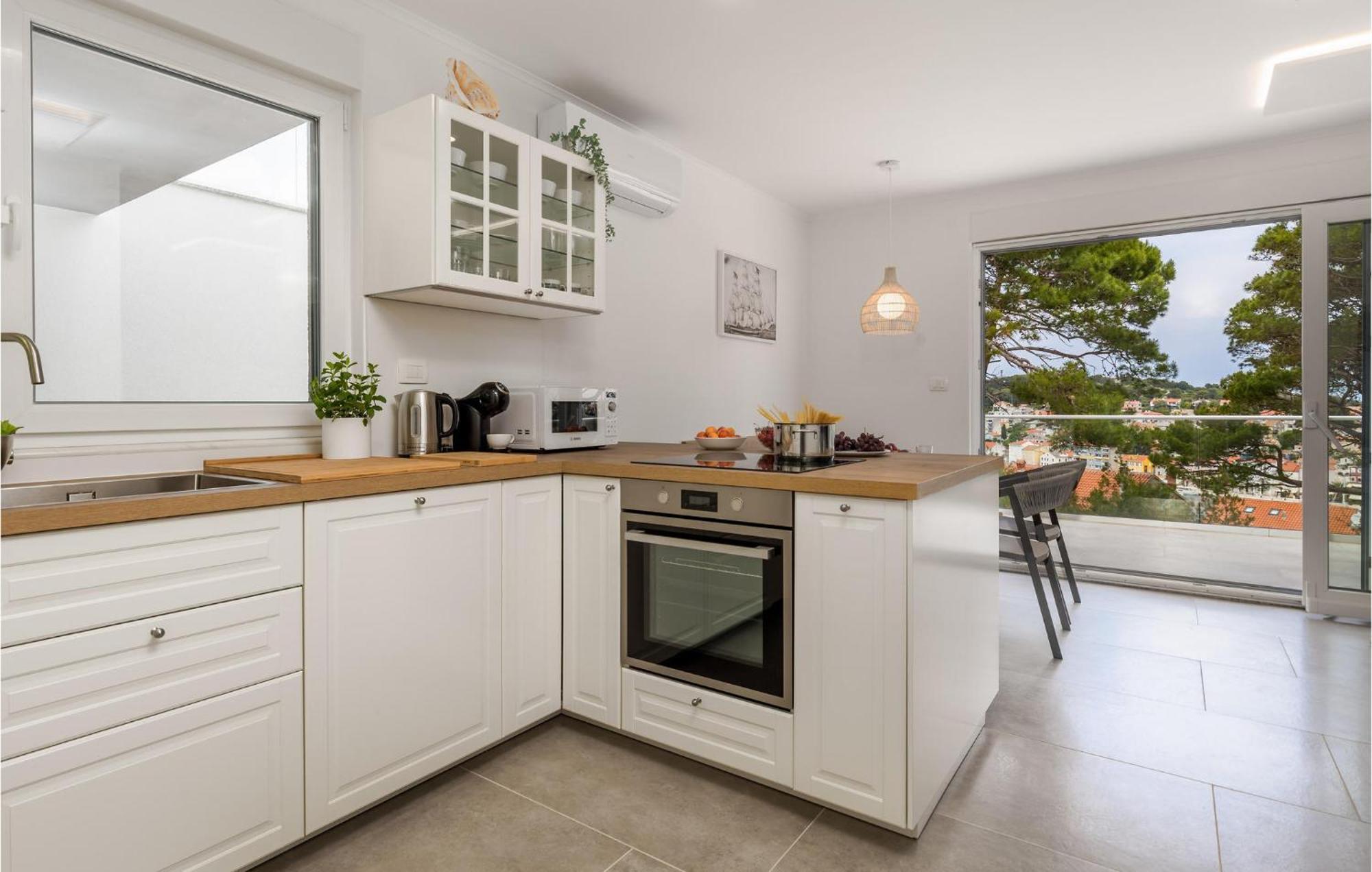 Amazing Apartment In Mali Losinj With Wifi Εξωτερικό φωτογραφία