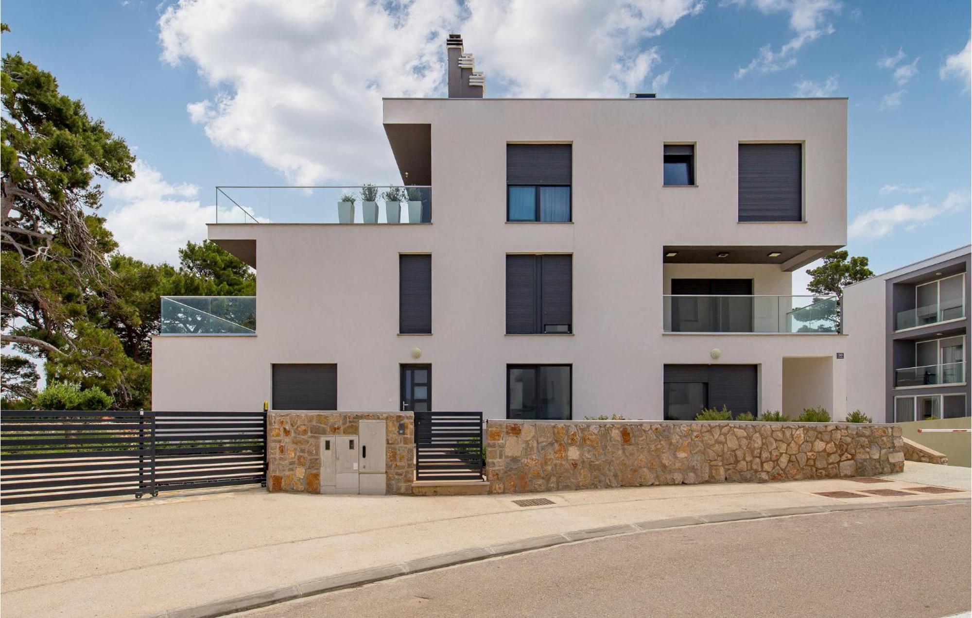 Amazing Apartment In Mali Losinj With Wifi Εξωτερικό φωτογραφία