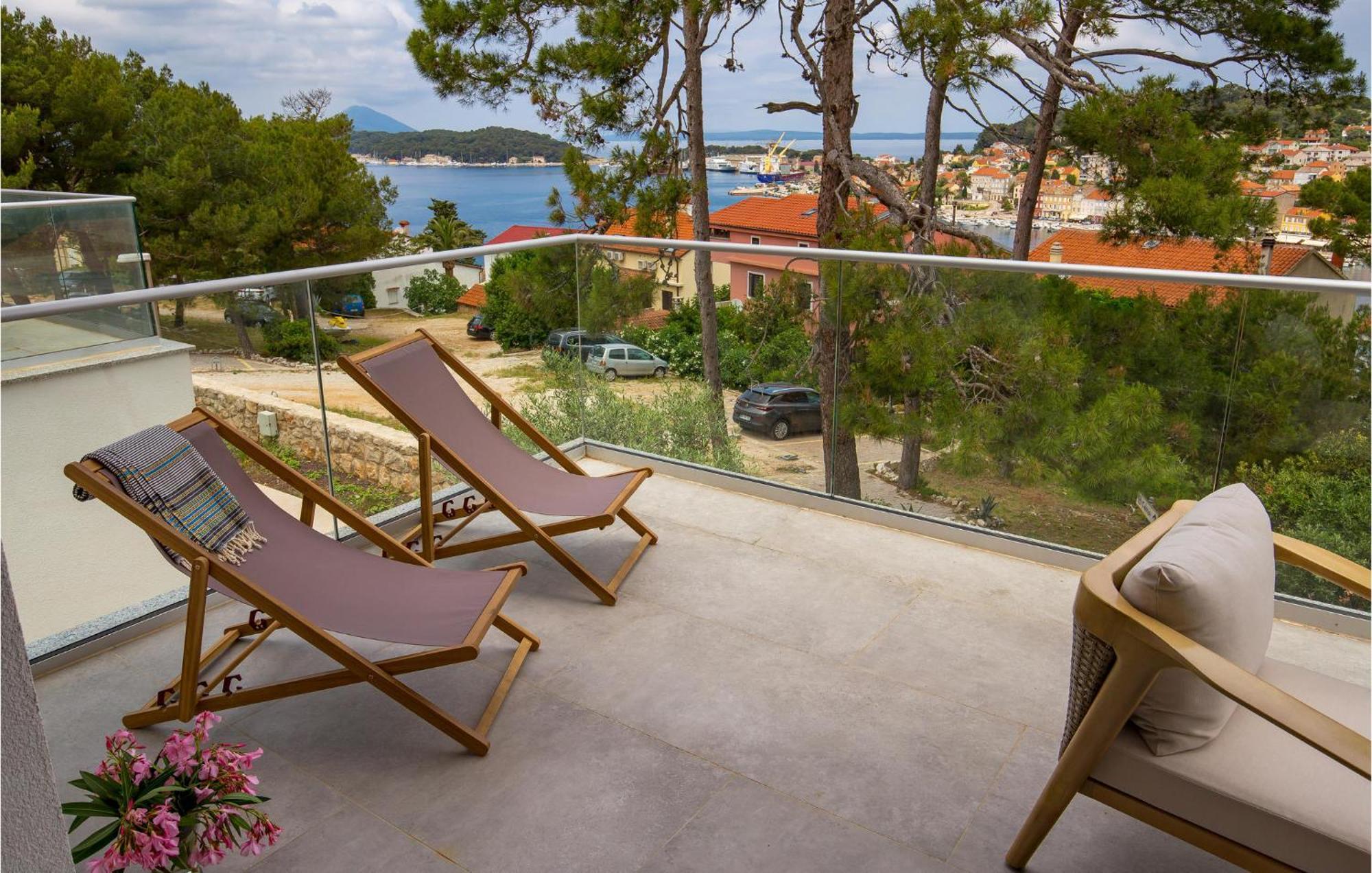 Amazing Apartment In Mali Losinj With Wifi Εξωτερικό φωτογραφία